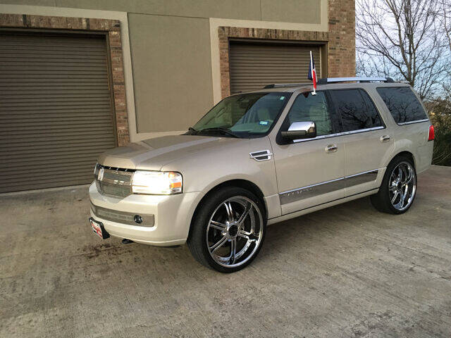 2008 Lincoln Navigator for sale at Ody's Autos in Houston TX
