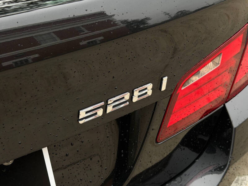 2013 BMW 5 Series 528i xDrive