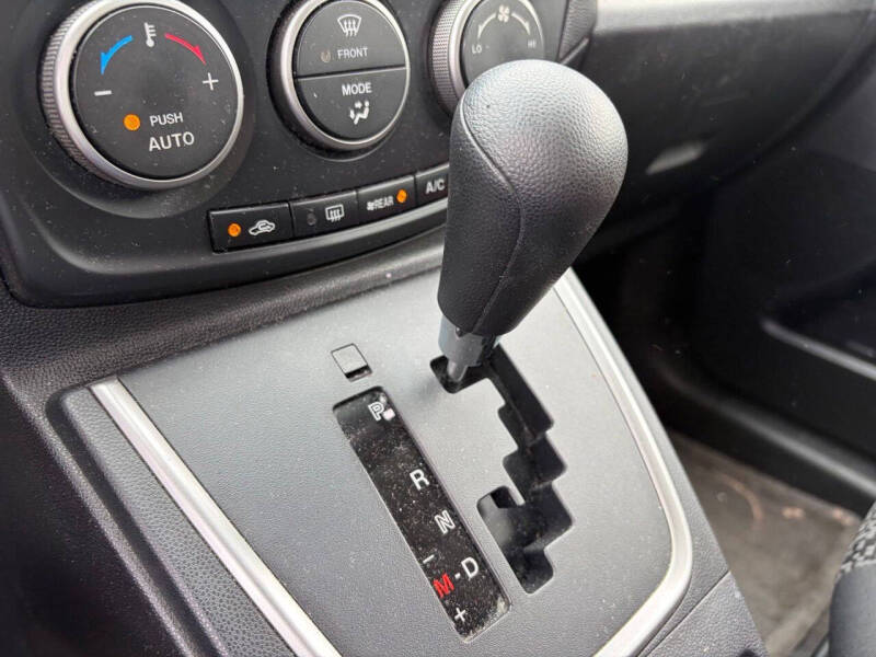 2012 Mazda MAZDA5 Sport
