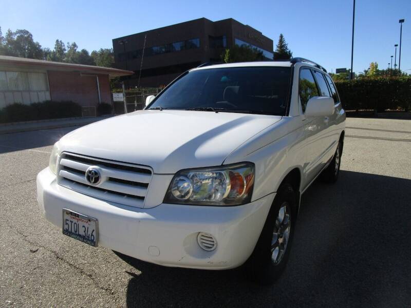 2005 Toyota Highlander for sale at PRESTIGE AUTO SALES GROUP INC in Stevenson Ranch CA