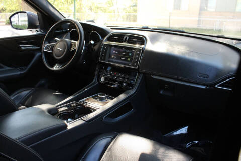 2017 Jaguar F-PACE S