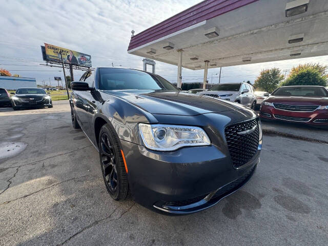 2019 Chrysler 300 for sale at KAISER MOTOR CARS.LLC in Bowling Green, KY