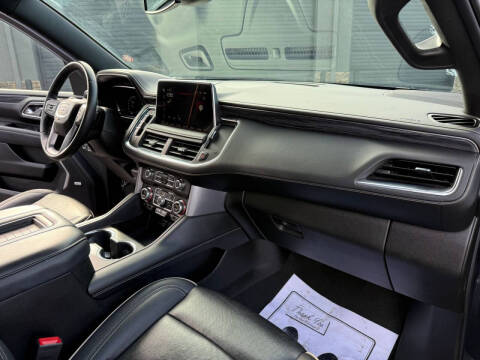 2024 GMC Yukon XL SLT