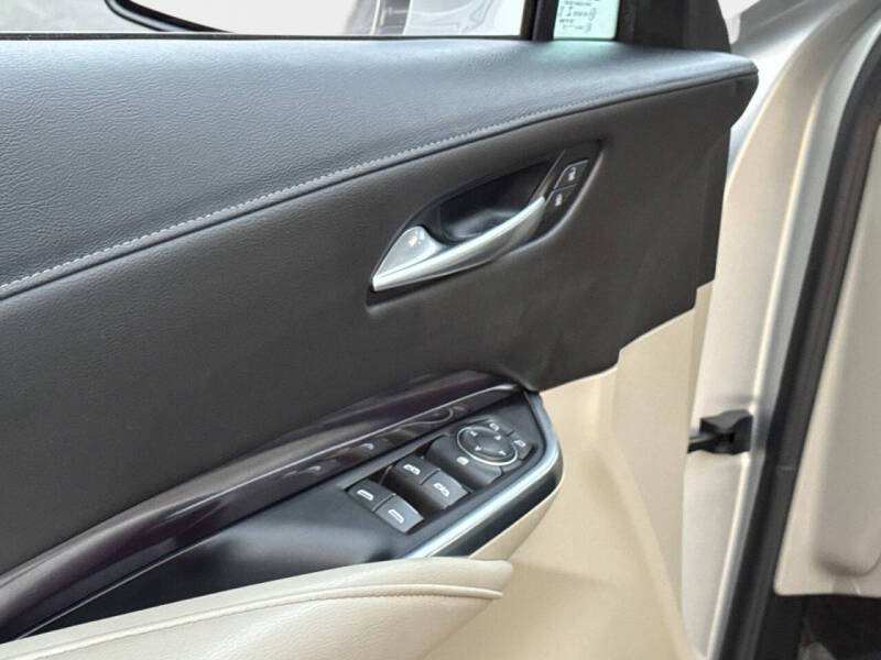 2022 Cadillac XT4 Luxury