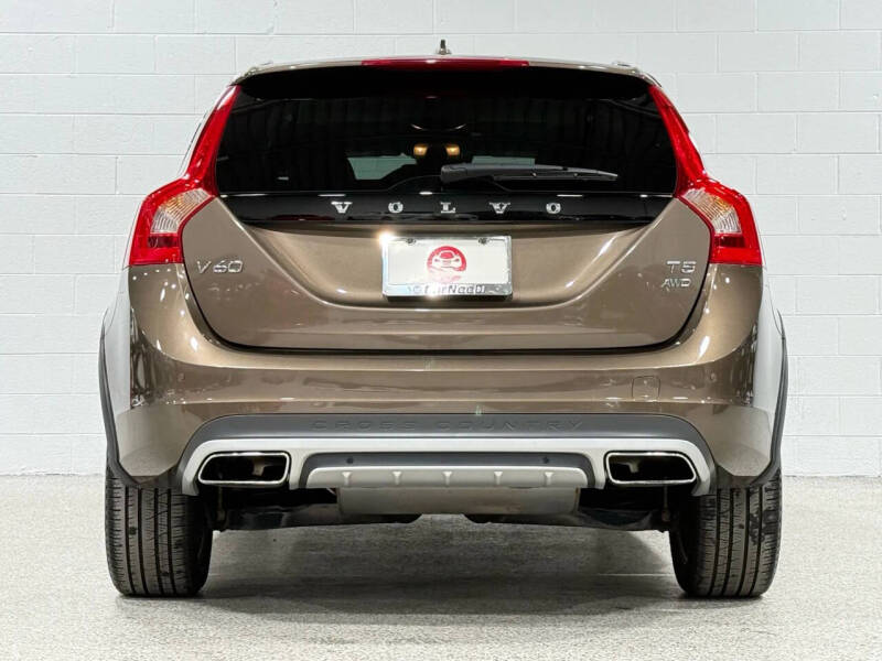 2016 Volvo V60 Cross Country T5