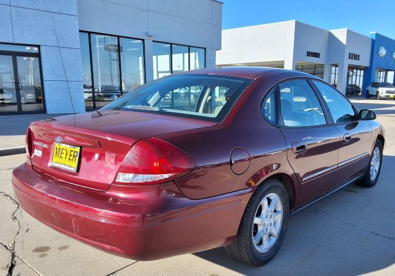 2006 Ford Taurus SEL