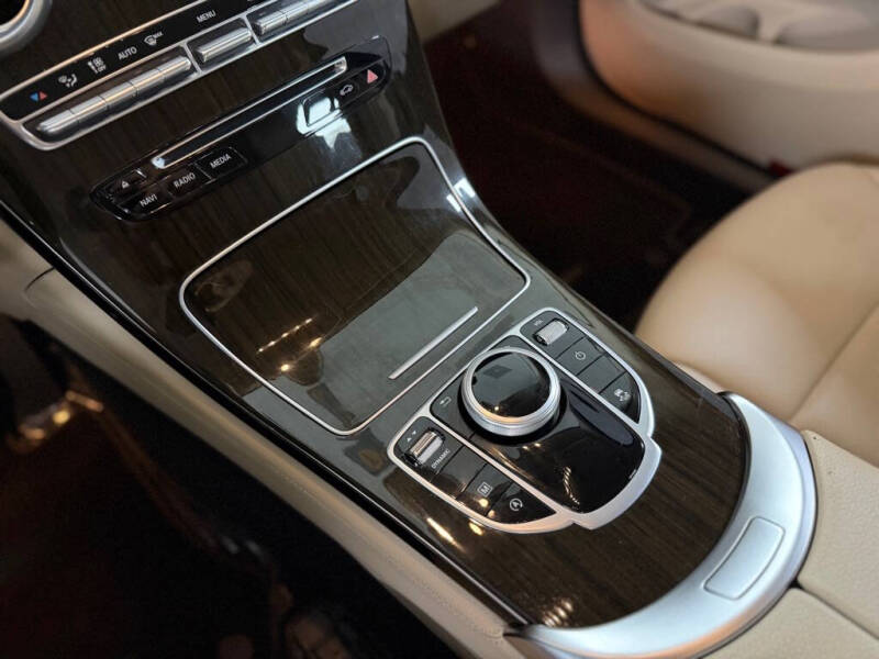 2017 Mercedes-Benz GLC GLC 300