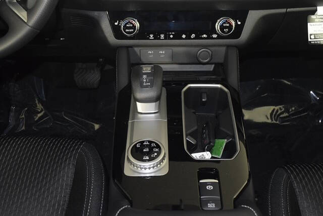 2025 Mitsubishi Outlander ES