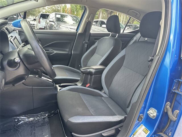 2023 Nissan Versa SV