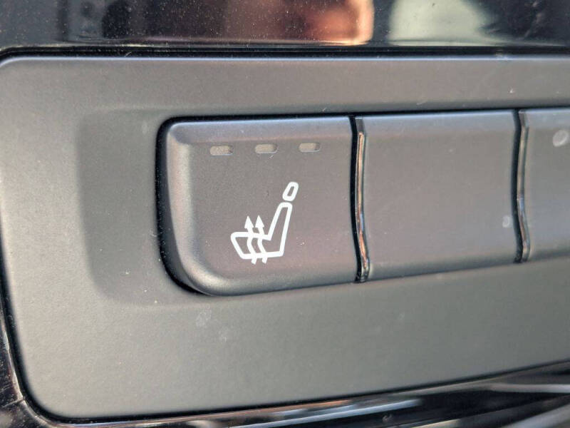 2018 Infiniti QX30 Essential