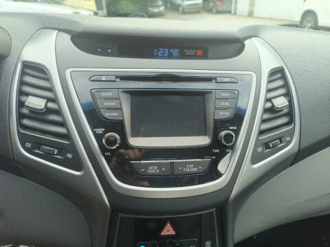 2014 Hyundai Elantra SE