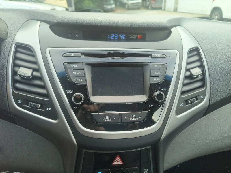 2014 Hyundai Elantra SE