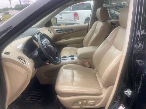 2018 Nissan Pathfinder SV