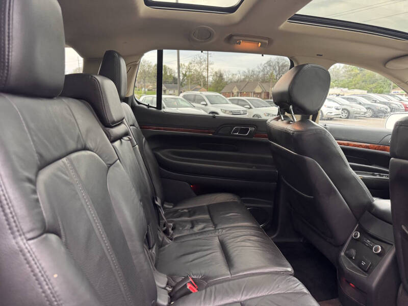 2019 Lincoln MKT Reserve