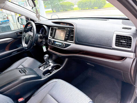 2018 Toyota Highlander LE Plus