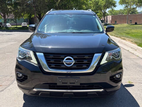 2017 Nissan Pathfinder S