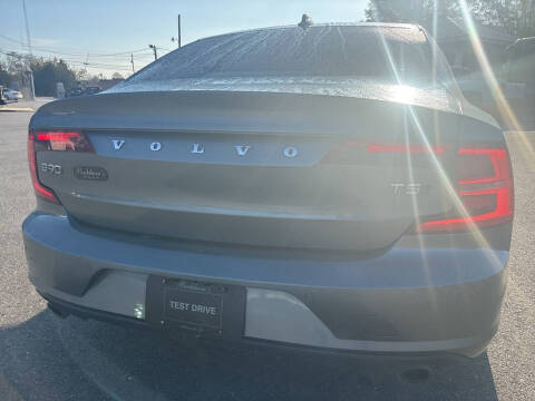 2018 Volvo S90 T5 Momentum