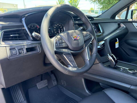 2026 Cadillac XT5 Luxury