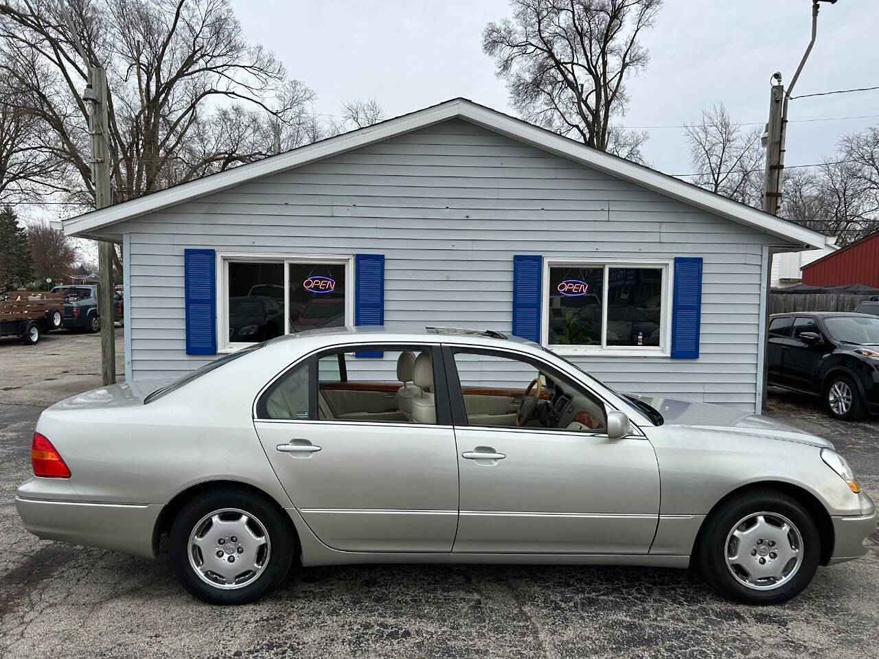 2002 Lexus LS 430 for sale at Quality Cars Of South Elgin in South Elgin, IL