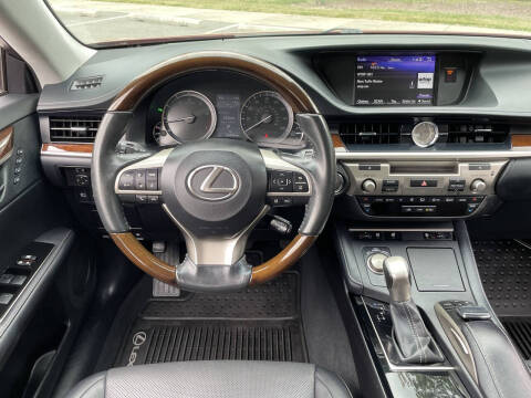 2017 Lexus ES 350
