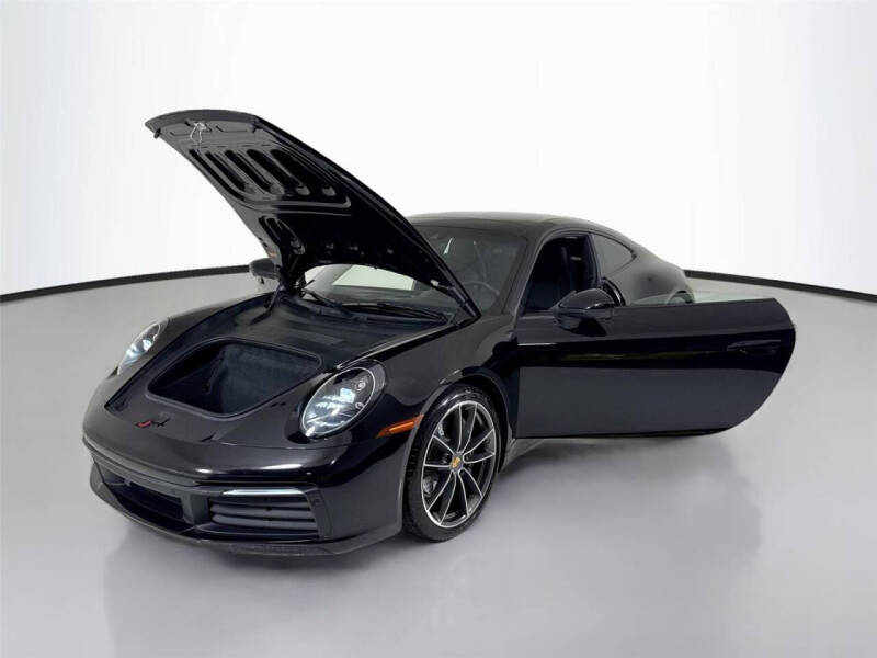 2022 Porsche 911 Carrera
