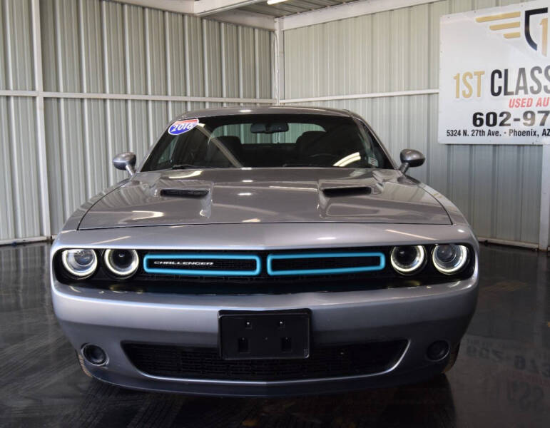 2016 Dodge Challenger SXT photo 8