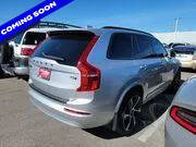 2022 Volvo XC90 T5 Momentum