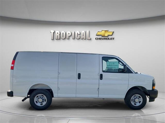 2025 Chevrolet Express 2500