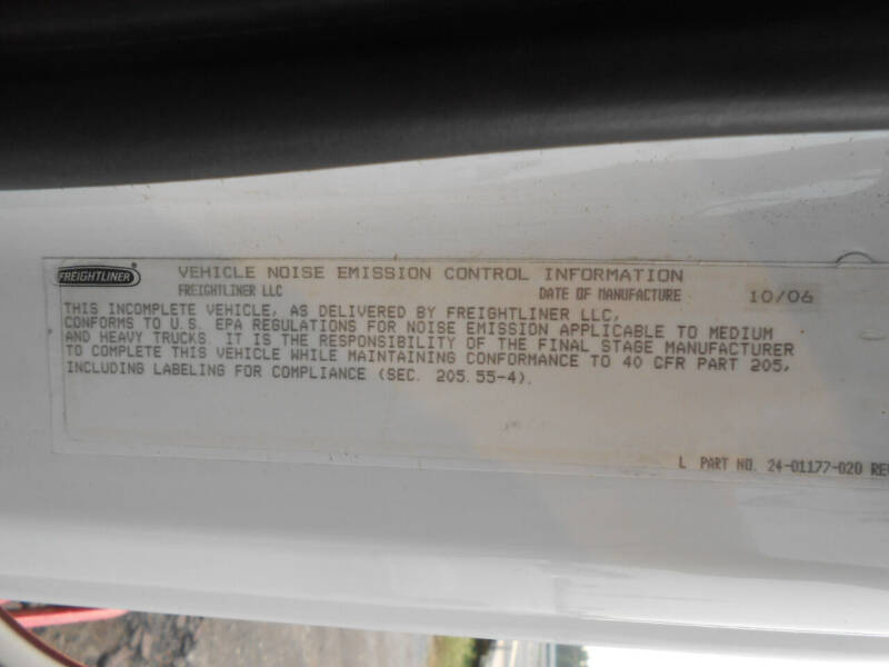 2007 Freightliner M2 106