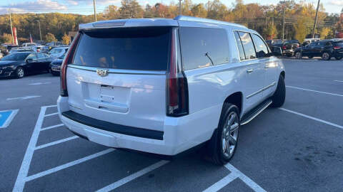 2017 Cadillac Escalade ESV Premium Luxury