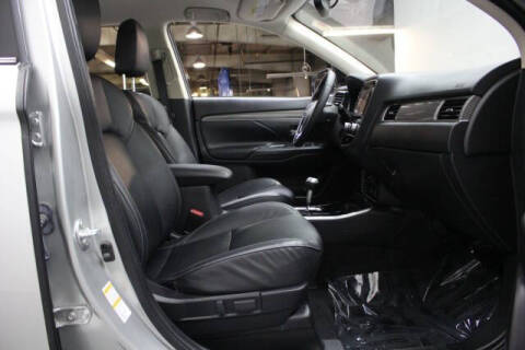 2020 Mitsubishi Outlander SE