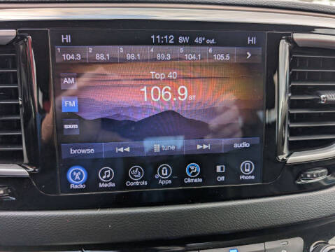 2017 Chrysler Pacifica Touring-L