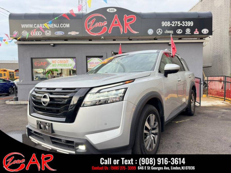 2022 Nissan Pathfinder SL