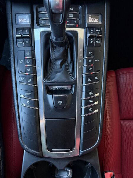 2017 Porsche Macan S