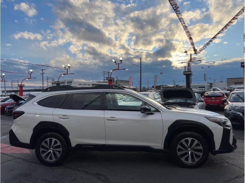 2023 Subaru Outback Premium