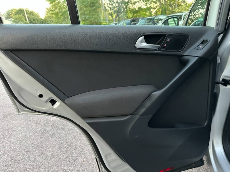 2015 Volkswagen Tiguan S