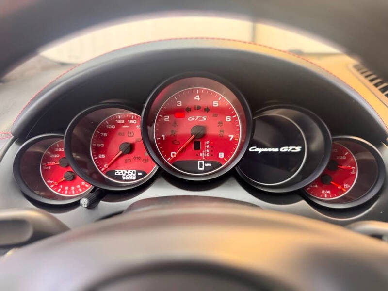 2013 Porsche Cayenne GTS