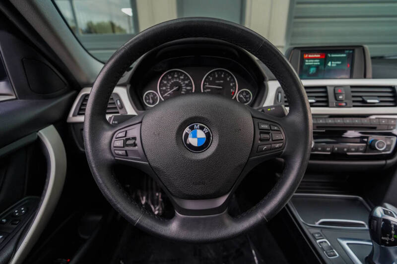 2018 BMW 3 Series 320i xDrive