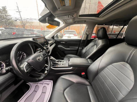 2021 Toyota Highlander XLE