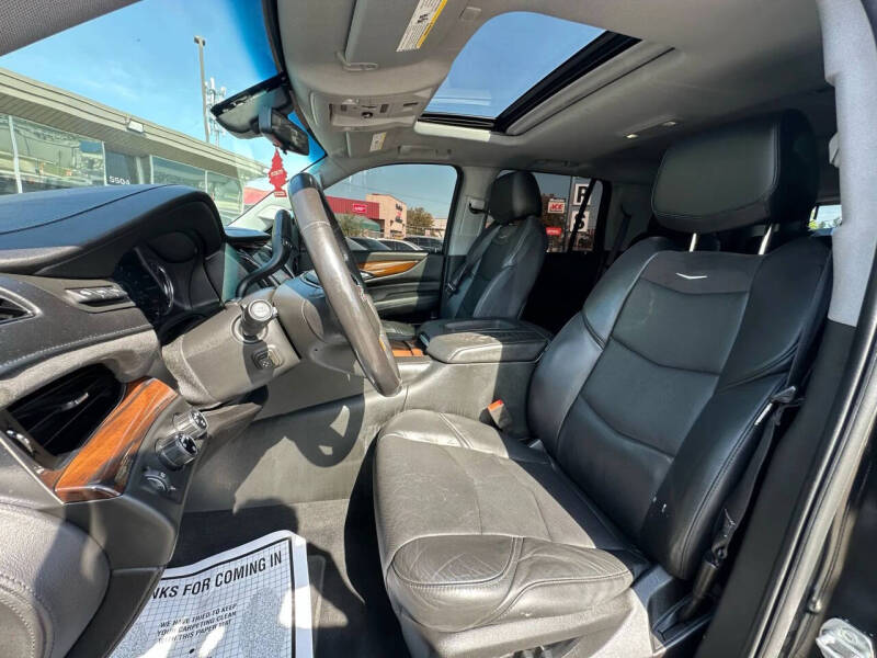 2018 Cadillac Escalade Luxury