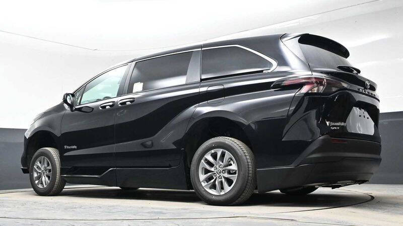 2025 Toyota Sienna