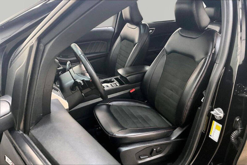 2022 Ford Edge ST-Line
