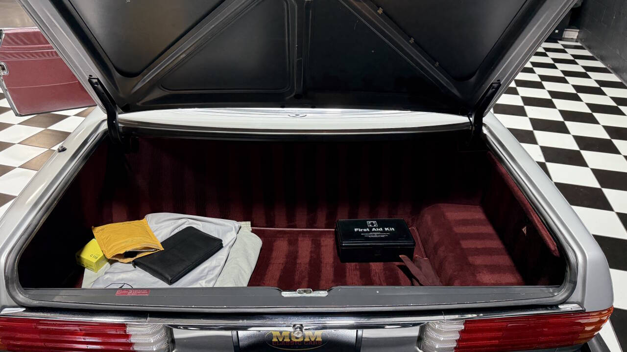 1988 Mercedes-Benz 560-Class 70