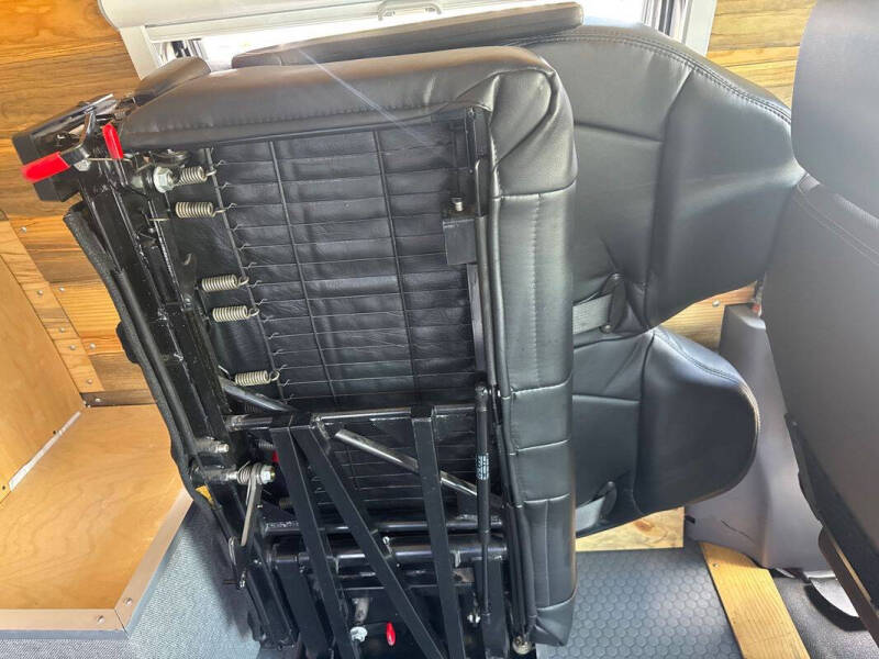 2000 Ford E-350 SD