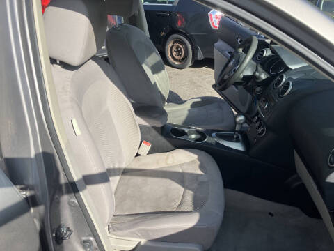 2012 Nissan Rogue S