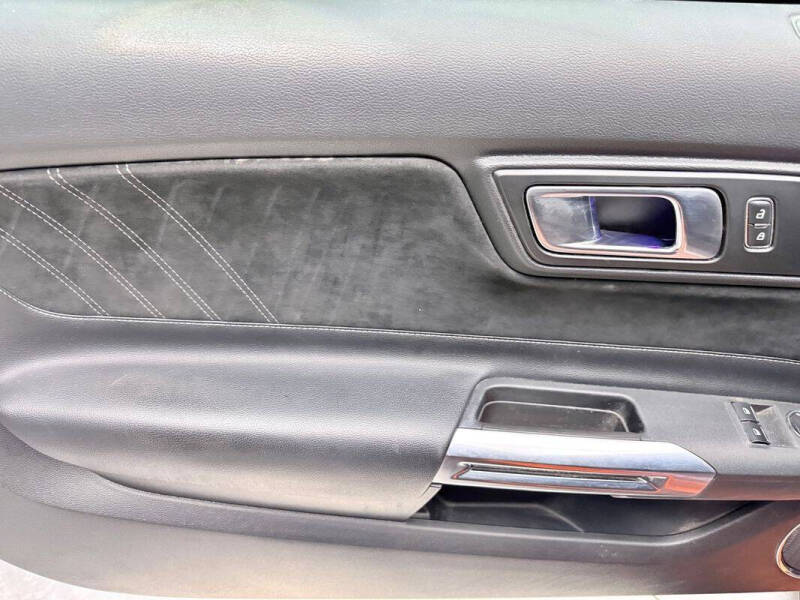 2021 Ford Mustang