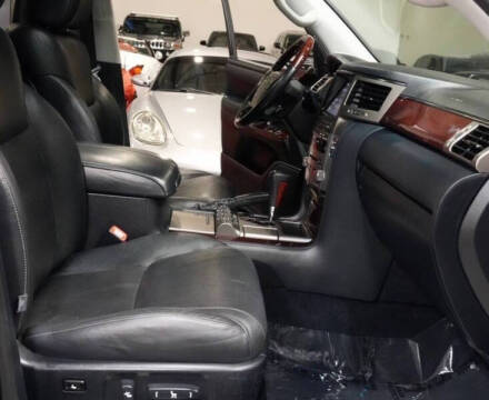 2014 Lexus LX 570