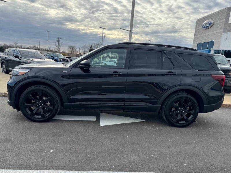 2023 Ford Explorer ST-Line
