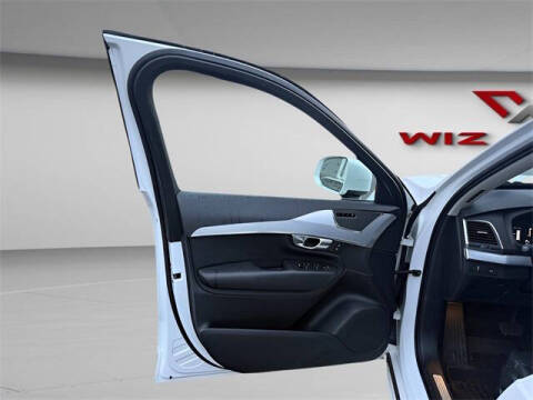 2018 Volvo XC90 T5 Momentum 7-Passenger