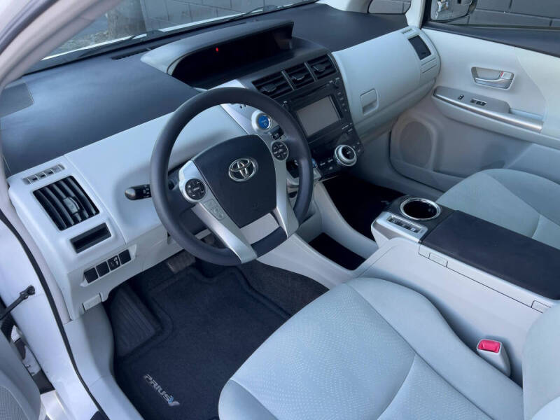 2014 Toyota Prius v Three